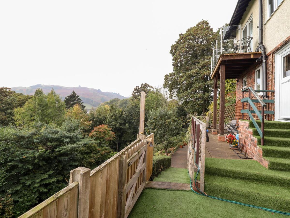 Villa Westoe Hideaway à Llangollen Extérieur photo